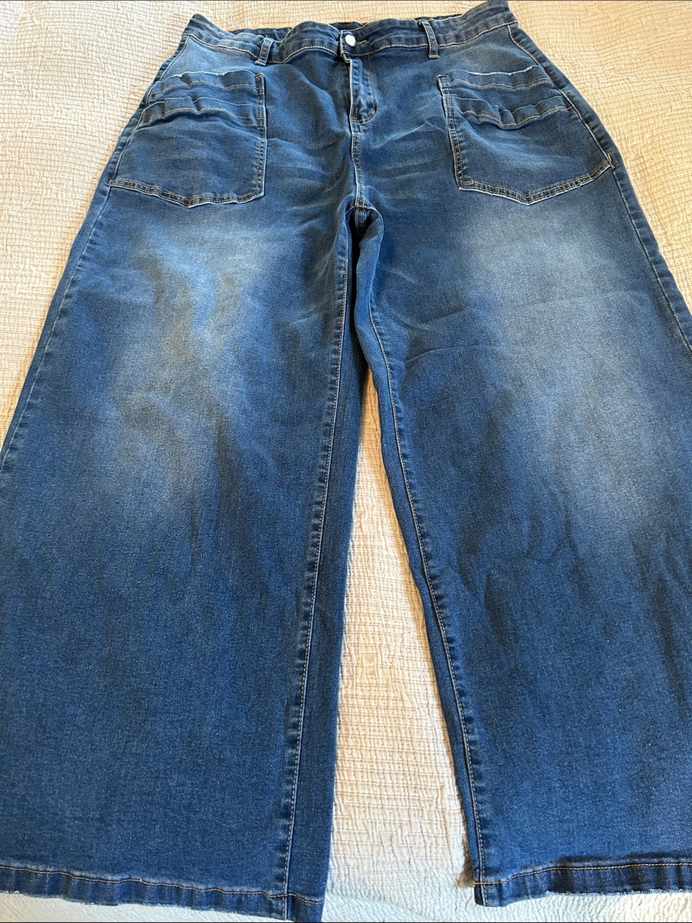 Wide-Leg Women's Blue Denim Jeans - Flare Fit